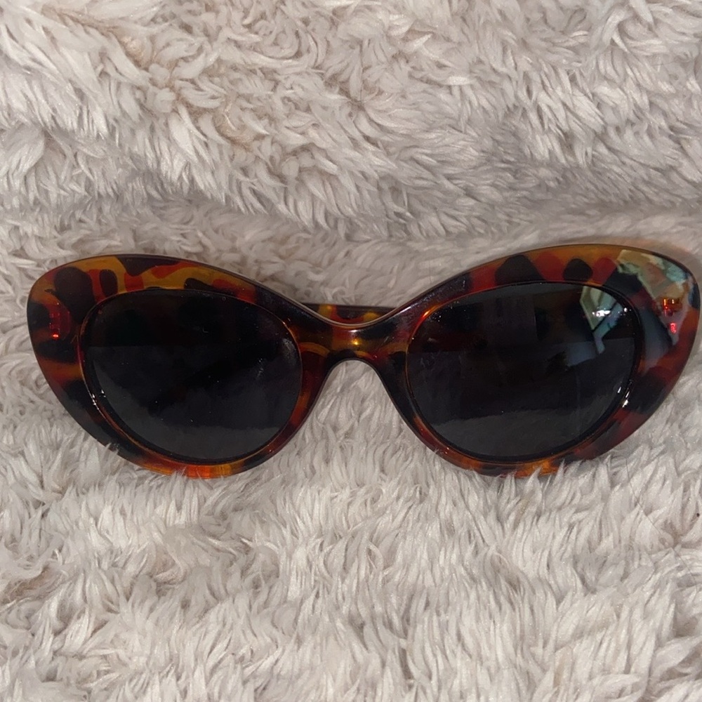 Frye & Co. Tortoiseshell Cat-eye Sunglasses NWT